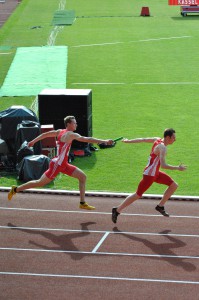4x100